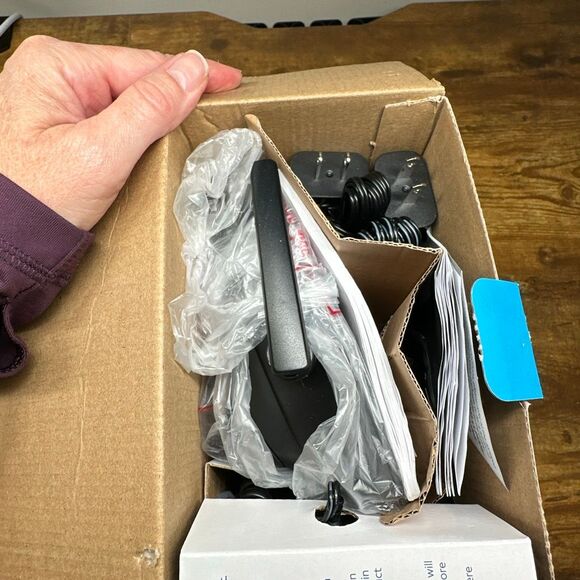 AT&T CL84207 2 Handset CordedCordless Phone AnsweringSystem. Smart Call Blocker - Picture 6 of 8